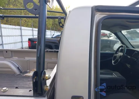 2005 Chevrolet Silverado 1500 Work Truck from USA, damaged, VIN 1GCEC14V65Z336473